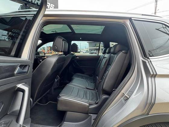 VOLKSWAGEN TIGUAN 2.0 300 TSI GASOLINA ALLSPACE R-LINE AUTOMÁTICO